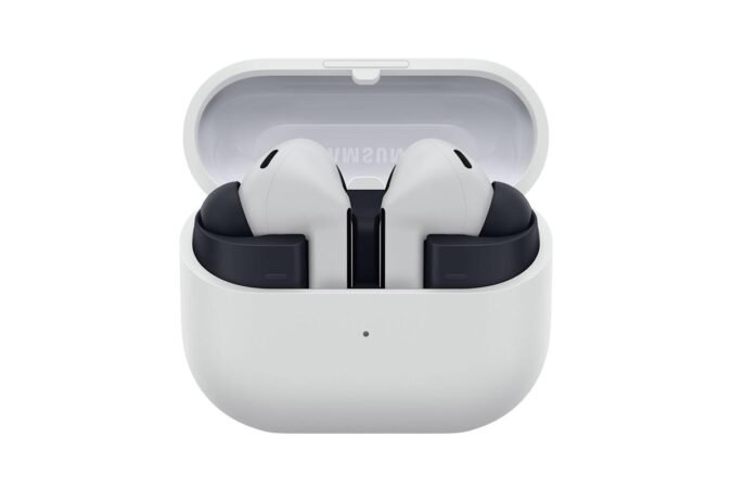 Samsung Launches AirPods-Inspired ‘Blade’ Design for Galaxy Buds 3 FE!