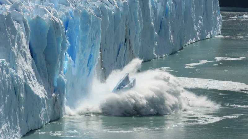 Ancient Ice Melts, Unveiling Antarctica’s Rapid Collapse