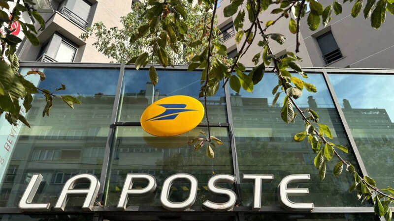 Christmas Chaos: French Postal Service Targeted by Russian Hackers