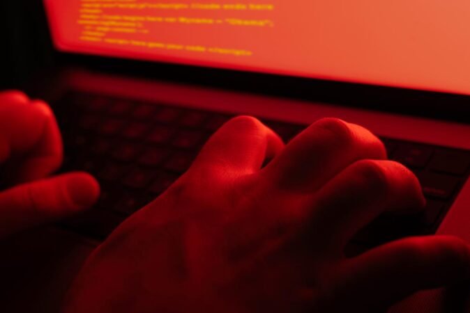Pro-Russian Hackers Target French Postal Service in DDoS Attack