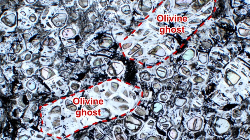 Ancient Crystals Uncover Earth’s Surprising Early Activity