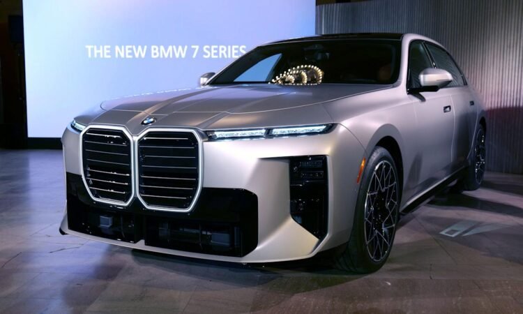 2027 BMW i7 First Look: The Ultra-Lux Tech Beast for the Elite