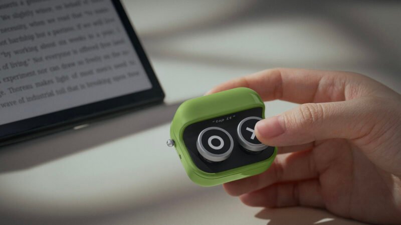Meet Tappy: The Wireless Remote for Effortless Page-Turning