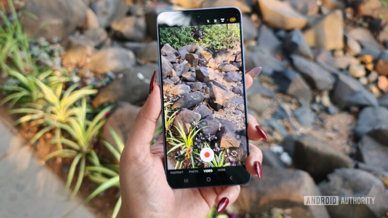 Samsung’s Latest Update Silently Removes Video Filters