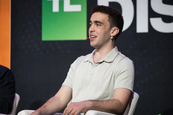 Confidentiality Crisis: Fizz Alleges VC Leaked Startup Secrets to Sidechat